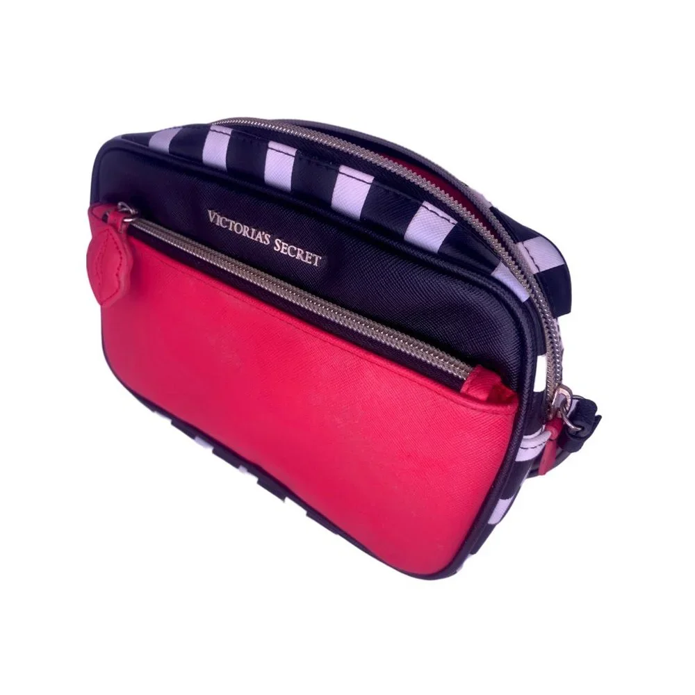 Victoria's Secret Love Red Large Cosmetic Bag Wristlet - Picture 8 of 8
